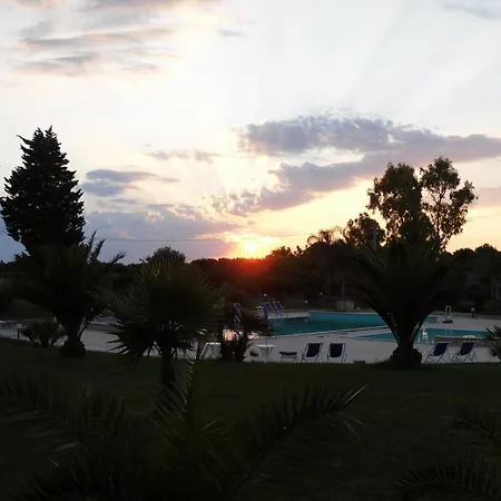 מלון Masseria Grande 2*