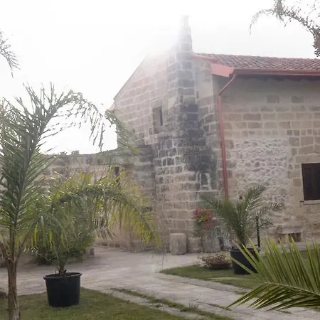 Masseria Grande Ξενοδοχείο 2*
